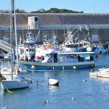 Votre Vue, La Mer, Les Bateaux !!! Wir Sprechen Flieben Deutsch, Touristentipps, We Speak English Concarneau Exterior photo